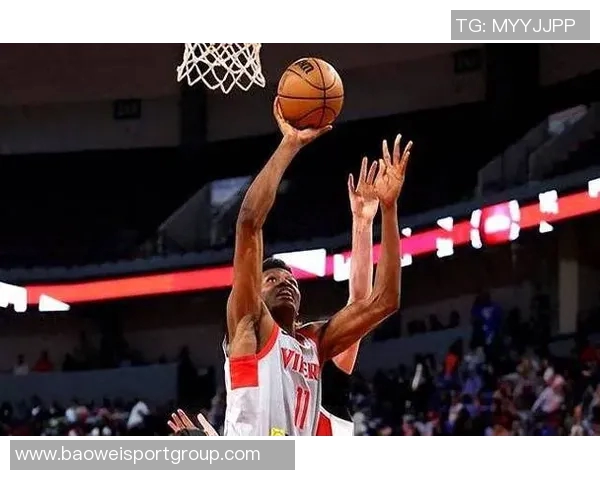 攻防兼备的麦克丹尼尔斯全能表现助球队取得胜利贡献14分7篮板5助攻2抢断2盖帽