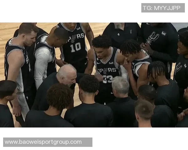 猛龙主场灯光闪烁引发混乱开赛仅40秒便暂停比赛